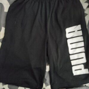 Boys PUMA Shorts (M)